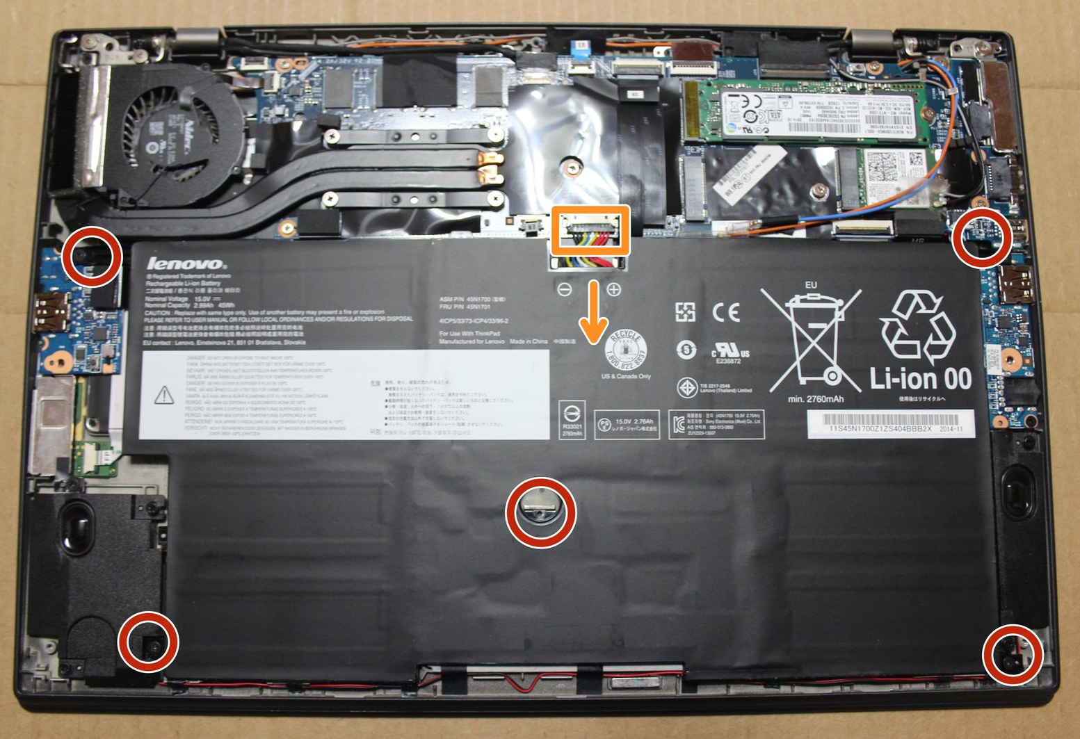 Internal Photo of Lenovo ThinkPad X1 Carbon 3rd Gen 2015 German DE backlit keyboard (ThinkPad X1 Carbon 3rd Gen)